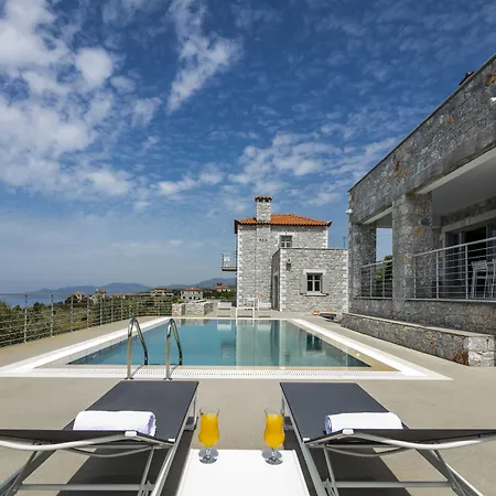 Asanti Villas Lévktron