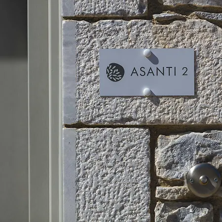 Asanti Villas Vila Lévktron