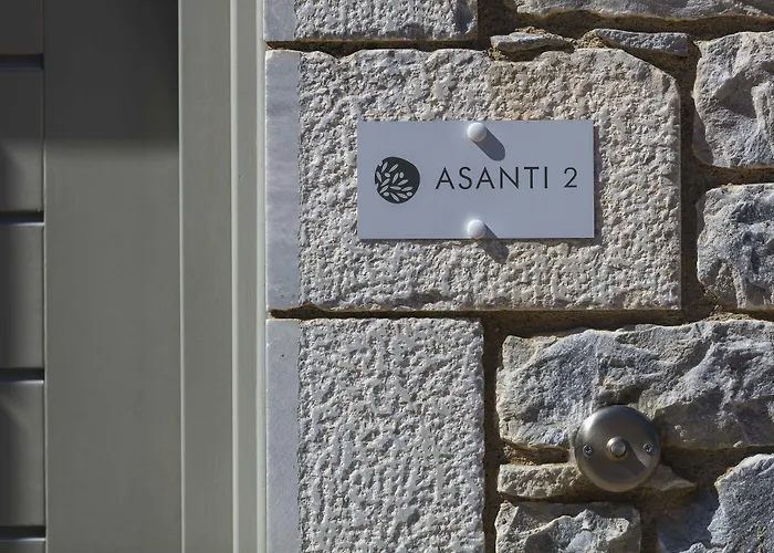 Asanti Willa Lévktron